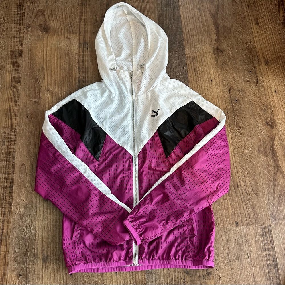 Puma women’s jacket lightweight white and purple